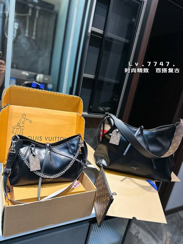 L家 黑色carryall 大号配置有子母袋 小号中号配有链条肩带 高级黑 细节细节 .完美 搜索lv Carry 购物袋 Size：30Cm 38Cm