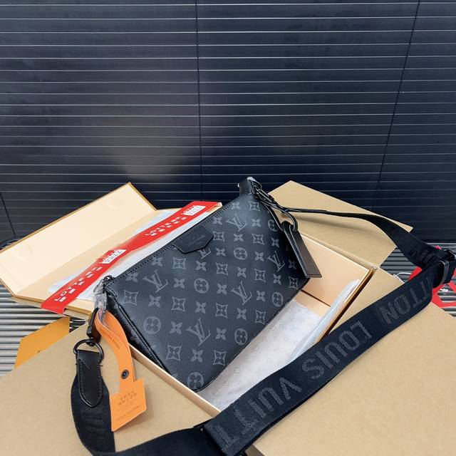 Louisvuitton 路易威登 Pochette Accessoire Xl 麻将包 斜挎包 老花包 男包 邮差包 男士休闲单肩 超大容量 电镀激光雕刻五金