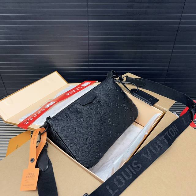 Louisvuitton 路易威登 Pochette Accessoire Xl 麻将包 斜挎包 老花包 男包 邮差包 男士休闲单肩 超大容量 电镀激光雕刻五金