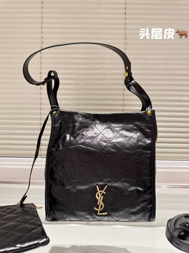 头层牛皮 Ysl 托特包 慵懒随性又好背 上身满满的惊喜 高级慵懒又随性 彻底心动的一只 Size：29 29Cm