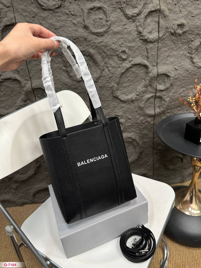 配折叠盒 巴黎世家 Everyday托特包 Balenciaga Everydav Totebag 加加小号的巴黎世家托特包实物超级真的超可爱 要是你们看到实物