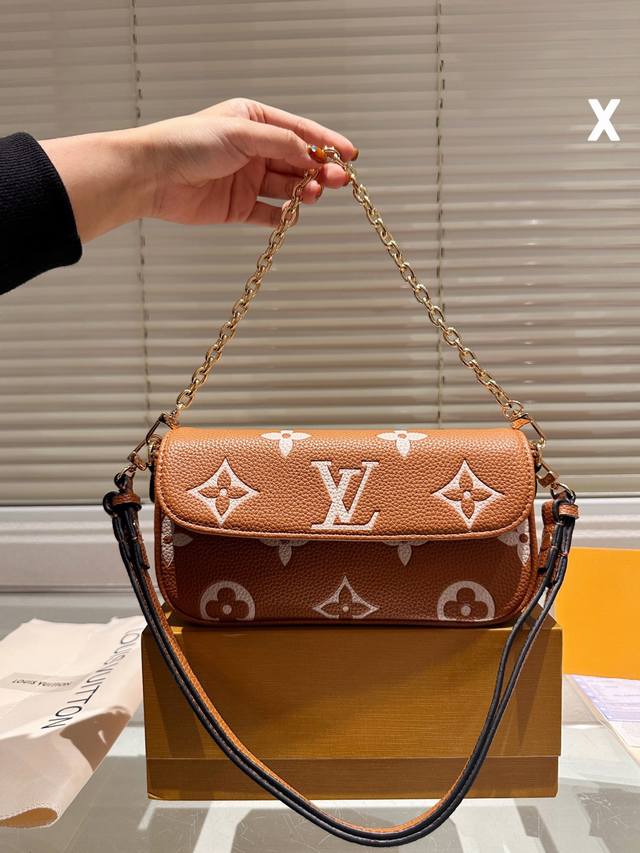 2024新款 Lv 路易威登 Wallet On Chain Ivy腋下包 尺寸22 13Cm