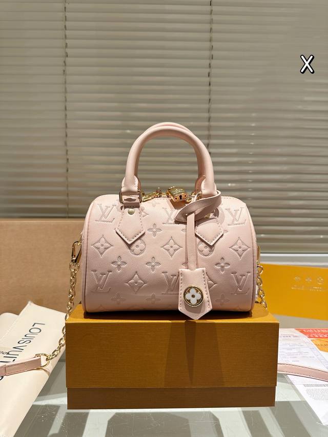 Lv Speedy 20Cm枕头包 无论版型 内里和专柜毫无差别 真正原版复刻 内里可拆卸 火遍全球的爆款机场大包 机车女神包 明星同款 贵气而充满活力的品牌设