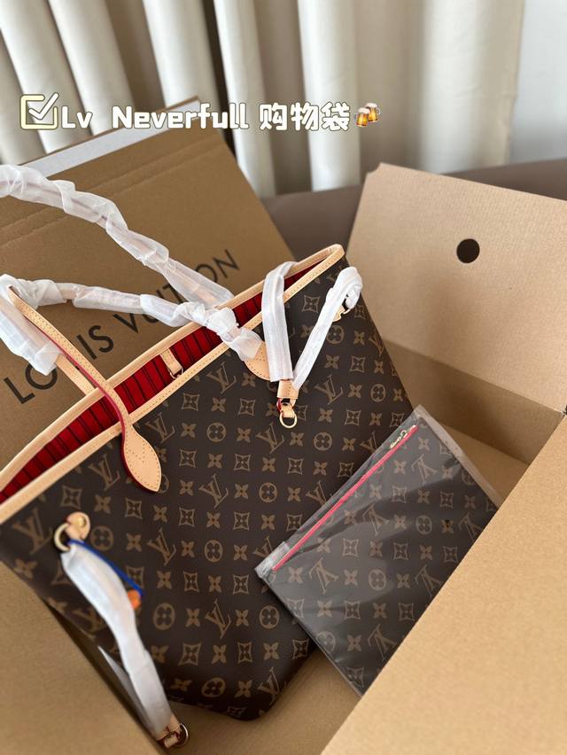 钢五金 变码芯片 Lv Neverfull 购物袋！ 入门级的款式哦！绝对的终身款！ 此物经典不言而喻！ 街拍和实用都是非常nb的选择！ 尺寸 ：31*29