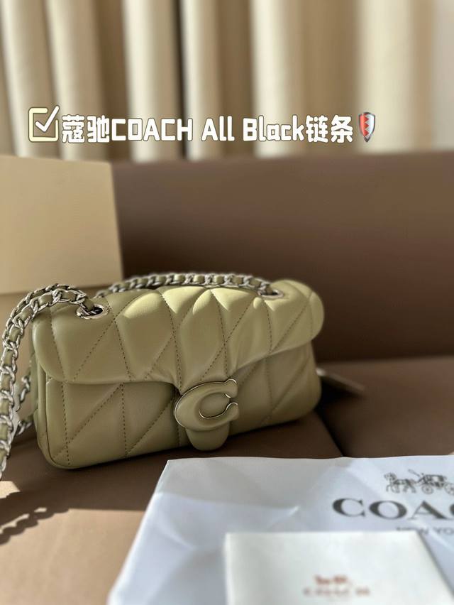 Coach All Black链条 。Otabby 系列新款 Coach 链条 ”。包包天花板来啦~ 暗黑系高级感拉满的全黑金属扣、金属链条 ” 甜酷女孩一定不