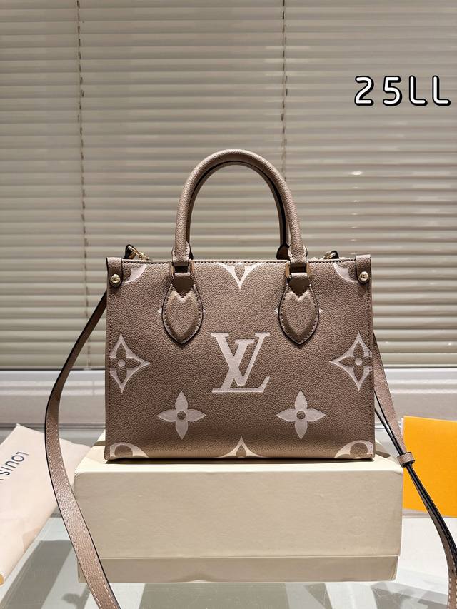 复刻版 牛皮 Lv Onthego 25Cm 印花丛林包 时尚托特包 折叠礼盒 原单品质 Lv A B面喷绘 Onthego妈咪袋 性价比之王这是一款超赞的包型