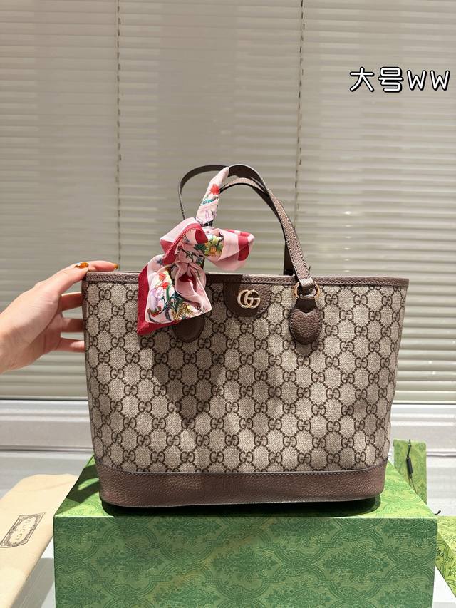 Gucci 新品 Tote 菜篮子 购物袋手提托特斜挎单肩多用 定制面料logo五金原版一比一品质 炒鸡百搭实用的一款 喜欢的美妞赶快入手吧 店主推荐 质量超赞