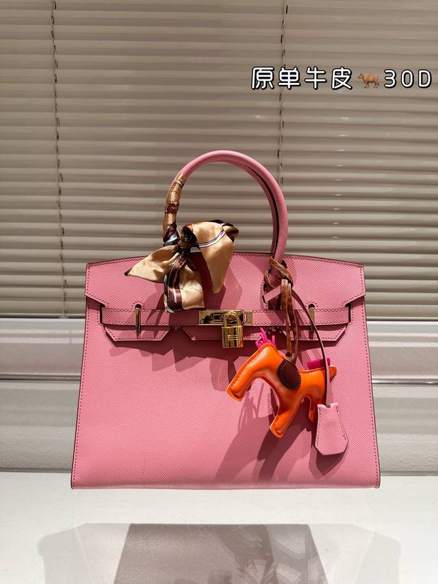 顶级原单 头层牛皮 230 Hermès 爱马仕 铂金包 高端质量 专柜最新款进口荔枝纹 明星同款 原版质量 ，Hermès每个女孩的必备品 尺寸：30Cm 2