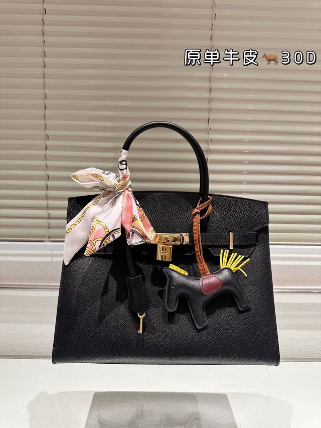 顶级原单 头层牛皮 230 Hermès 爱马仕 铂金包 高端质量 专柜最新款进口荔枝纹 明星同款 原版质量 ，Hermès每个女孩的必备品 尺寸：30Cm 2