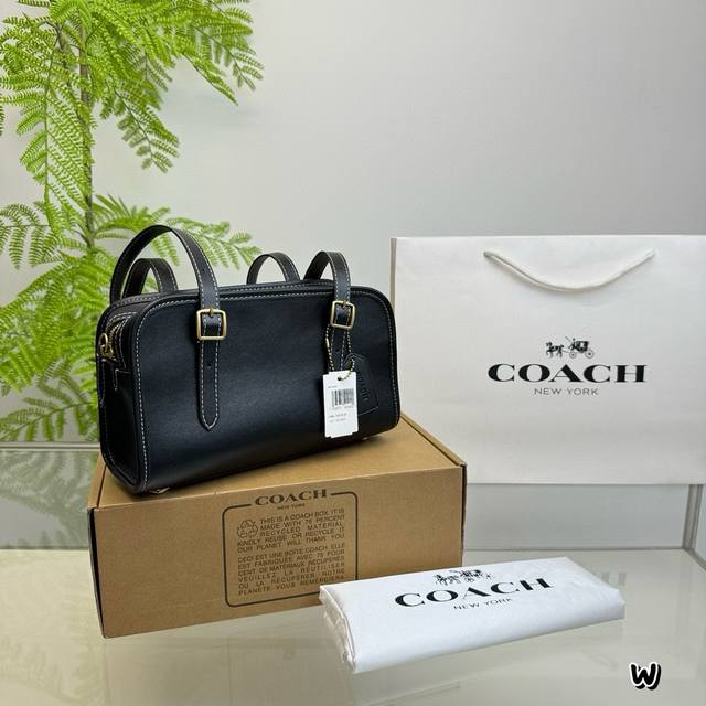 配礼盒 蔻驰 Coach Swing Zip 腋下包 百搭经典 精致的一只 真的超级无敌巨可爱 仙气满满 小姐姐日常必入款 Size：25.15