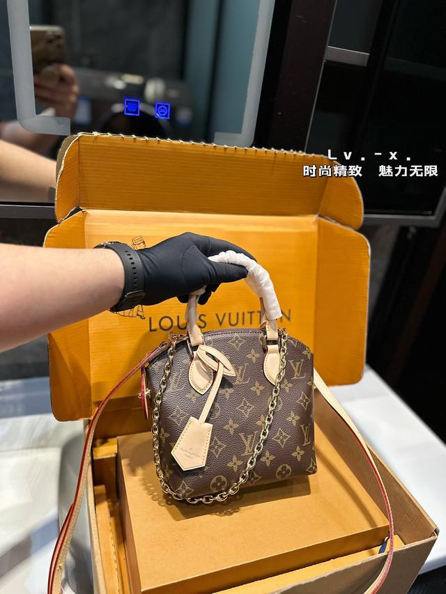 礼盒包装 Lv Lockit Bb手提包 适合日常出行 闺蜜逛街 都是超级不错的选择 尺寸16.8.17