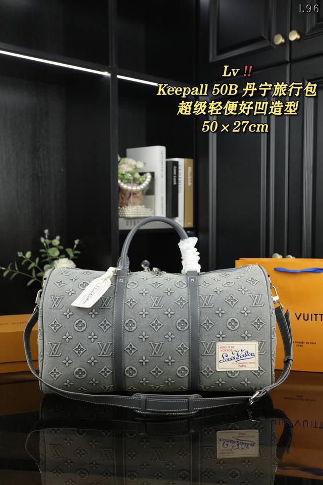 配全套礼盒丝巾 Lv Keepall 50B 丹宁牛仔帆布包手提单肩斜挎包旅行包 24限量款丹宁牛仔keepall机场包 丹宁牛仔的材质超级轻便超级好凹造型 尺