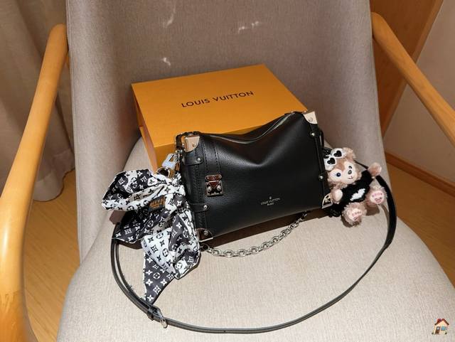 配送挂件 Lv路易威登 Louis Vuitton 谷爱凌同款 Trunk秀款软盒子链条版 尺寸23×17×8 礼盒包装