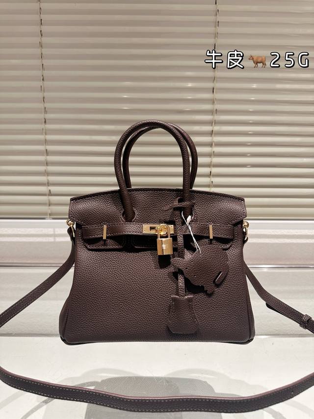 顶级原单 头层牛皮 245 顶级货 不是地产货 Hermès 爱马仕 铂金包 高端质量 专柜最新款进口荔枝纹 明星同款 原版质量 ，Hermès每个女孩的必备品