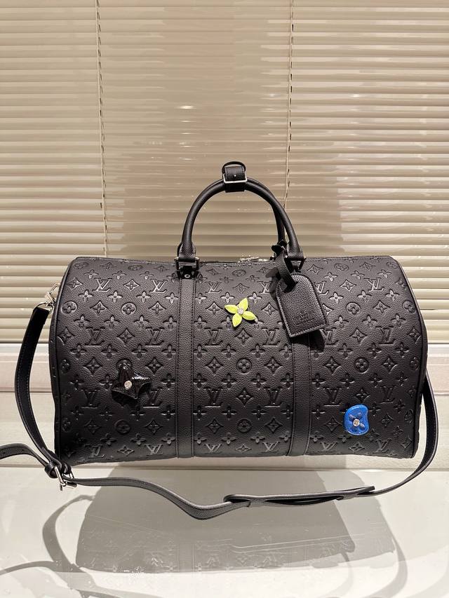 压字 Lv 限量款 Keepall 50旅行袋 机场包 无论版型 内里和专柜毫无差别 真正原版复刻 内里可拆卸 火遍全球的爆款机场大包 机车女神包 明星同款 贵