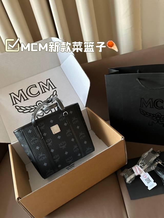 Mcm新款菜篮子手提斜挎包 改良了原版菜篮子的小细节～ 更现代线条感，简约大气！ 轻便耐用，日常通勤超好搭配 尺寸20*19