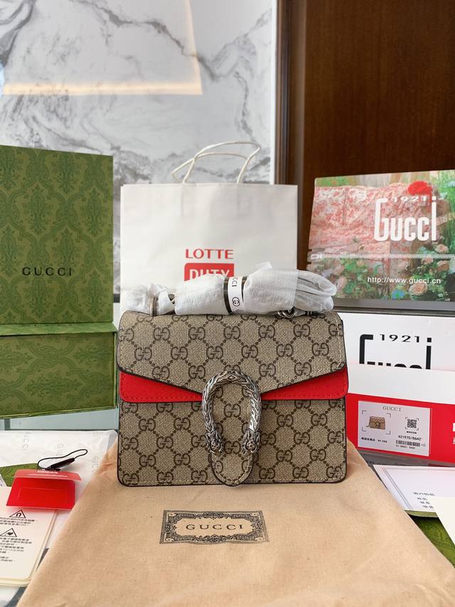 复刻版 小牛皮 20Cm Gucci 全面升级专柜对版品质 经典dionysus酒神包 就是alessandro亲自设计的 名字来源于古希腊罗马神话中的酒神 经