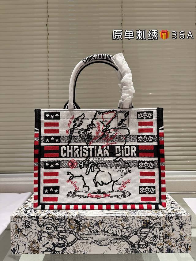 原单刺绣 225 200 Dior 提花 托特包 原单品质 Dior Book Tote今年最喜欢的一款购物袋 Tote我用的次数最多的包，因为容量超级大，不管