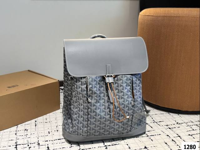 复刻版 Size：31*37Cm Goyard 戈雅 双肩包 复古又减龄 容量真的超级大 装下笔记本妥妥滴 男女通用！真的超级划算！