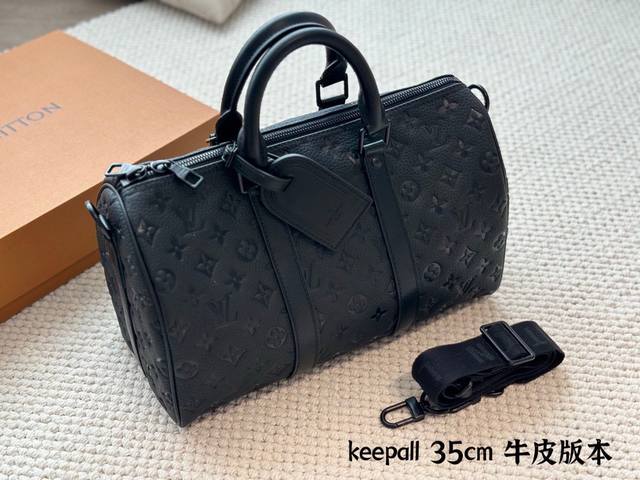 顶级原单 纯牛皮 男帅女飒！！Lv Keepall35 真的泰裤辣 路易威登 Keepall 35 黑色老花有辨识度又低调 City的行李牌整个包包有不单调 尼