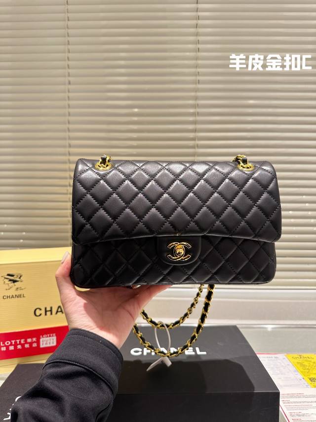 原单品质 “复刻版 Chanel 26Cm Cf ” Chanel礼盒专柜包装 无疑是个美胚子简直就是狙击小仙女们心脏的利器珍珠女孩的优雅与温柔就像珍珠本身的特