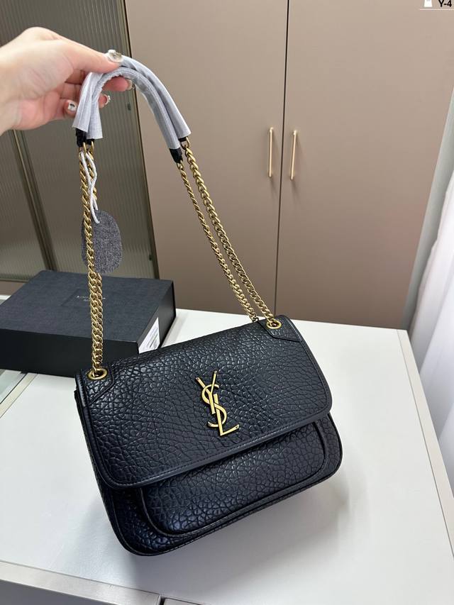 大 圣罗兰ysl Niki邮差包 简直无法拒绝 超显气质 高级感十足 集美必入款 Y-4尺寸25×16 28×19折叠盒