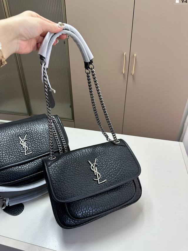 小 圣罗兰ysl Niki邮差包 简直无法拒绝 超显气质 高级感十足 集美必入款 Y-4尺寸25×16 28×19折叠盒