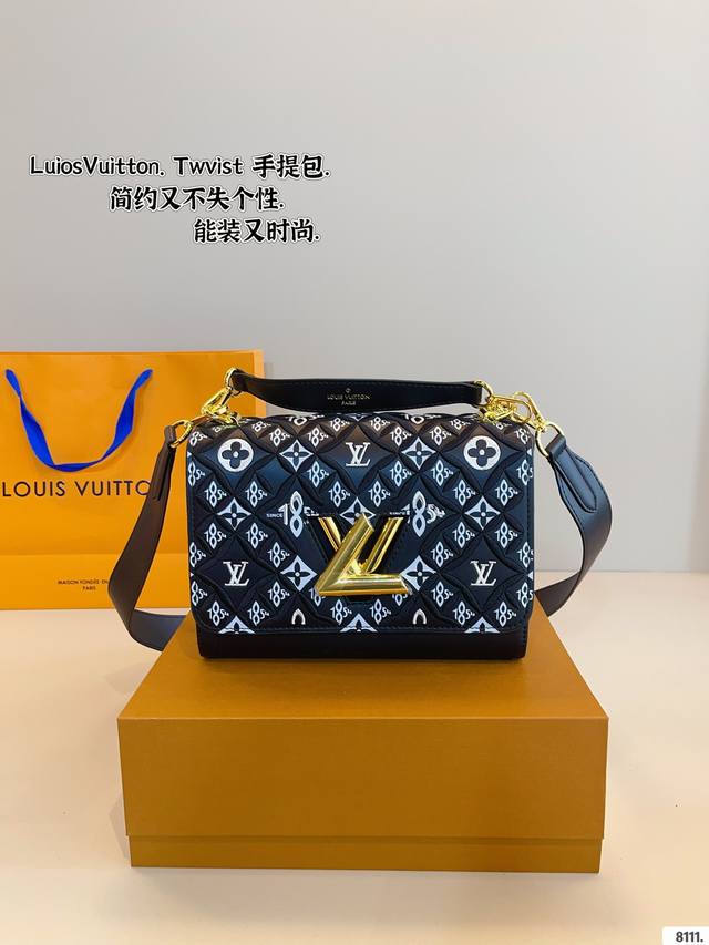 配礼盒. Lv Twist 秋冬限定单肩包 复古优雅 满满的高级感 大小适中 容量感人 休闲正装皆可轻松驾驭 尺寸：23*7*12Cm