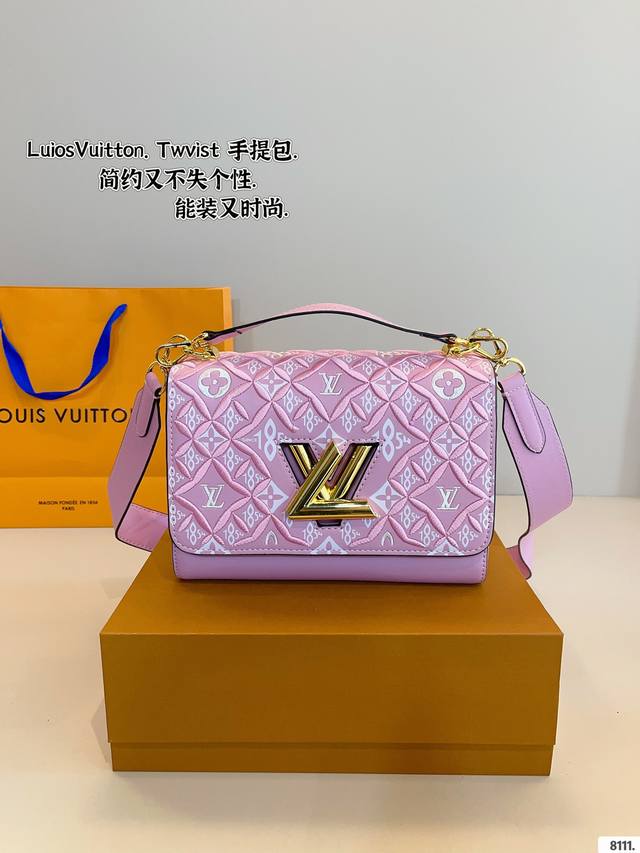 配礼盒. Lv Twist 秋冬限定单肩包 复古优雅 满满的高级感 大小适中 容量感人 休闲正装皆可轻松驾驭 尺寸：23*7*12Cm