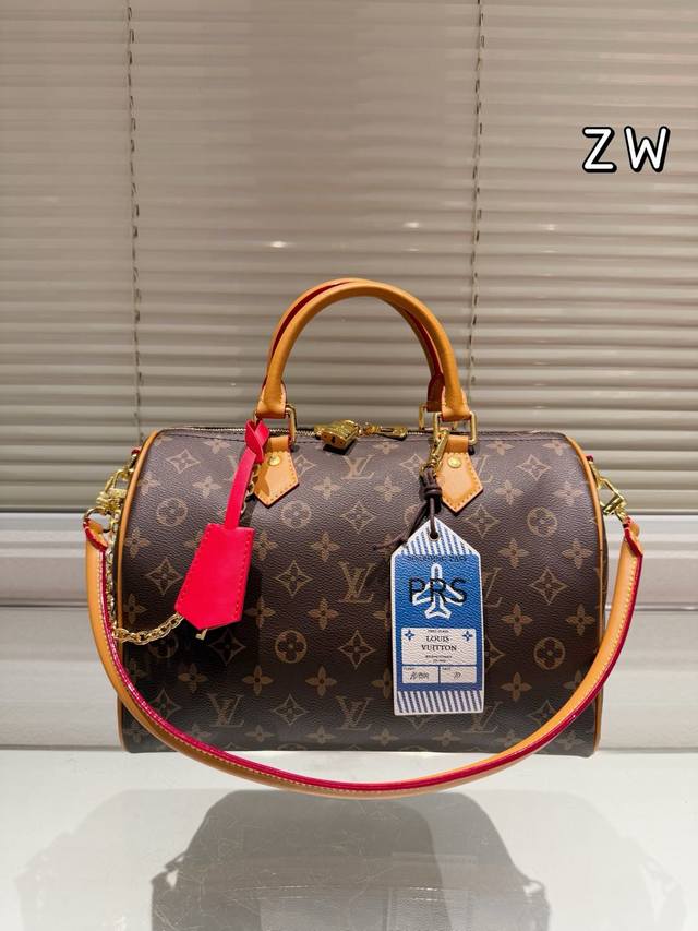 Lv Speedy 30Cm枕头包 无论版型 内里和专柜毫无差别 真正原版复刻 内里可拆卸 火遍全球的爆款机场大包 机车女神包 明星同款 贵气而充满活力的品牌设