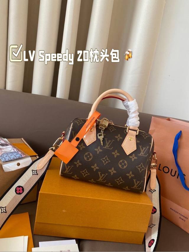 Lv Speedy 20枕头包 经典系列 时尚百搭 独特的艺术气息 颜值高 日常出街首选 尺寸 20*14