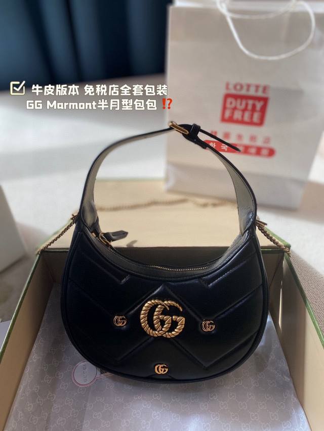 牛皮版本 Gg Marmont半月型包包 Guccimarmonto 又出半月型包包◎° New到gg Marmont半月型包包店里目前有黑色an D白色两款呦