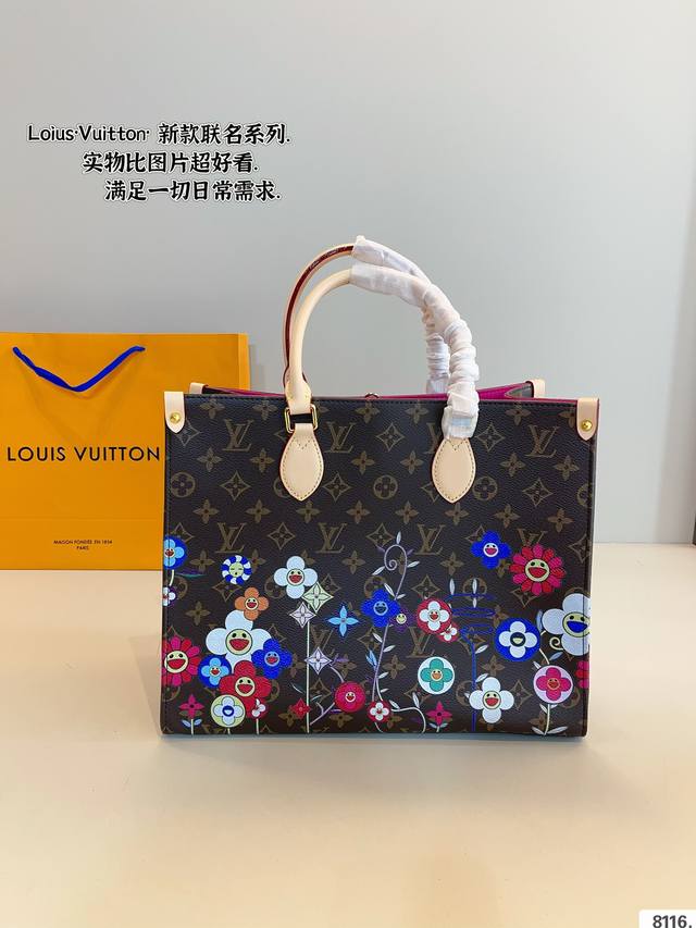 LV 爆款购物袋 丛林系列 购物袋 Mini Onthego 购物或周末出游 拎起 Onthego 手袋即刻出发 Lv 新款 购物袋大花新料拼色 每一面都有不同