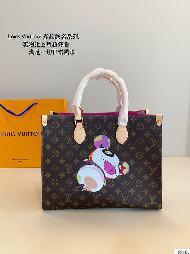 LV 爆款购物袋 丛林系列 购物袋 Mini Onthego 购物或周末出游 拎起 Onthego 手袋即刻出发 Lv 新款 购物袋大花新料拼色 每一面都有不同