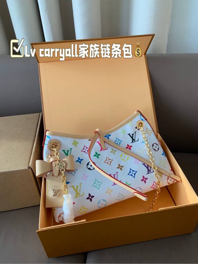 配飞机盒折叠盒子 动态芯片 Lv carryall家族又添新成员 LV设计师有一种不管钱包死活的审美，新版carryall变可爱了，而且不喜欢大包的姐妹这个就没