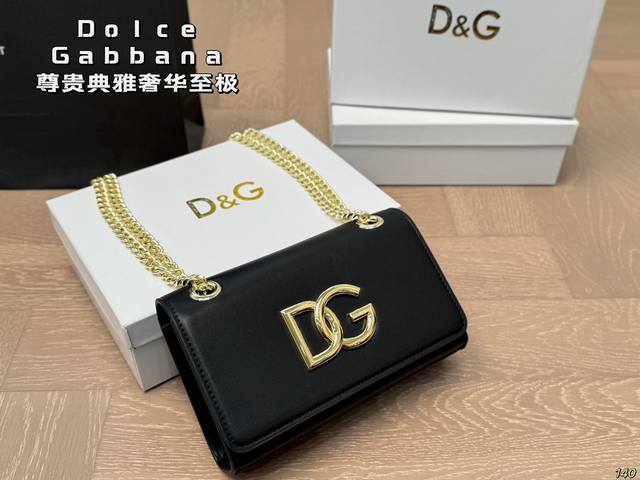 6色 配盒 Dolce & Gabbana 杜嘉班纳DG斜挎包 尊贵典雅的外形优质面料 奢华至极 与生俱来的英伦气息 高端品质独家订制 尺寸： 21 14