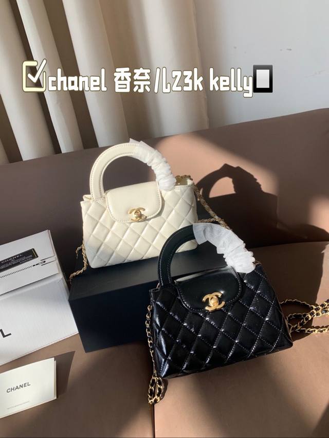 配盒 size：19*14cm 小香家chanel 香奈儿23k kelly 最美的23k，太好看了想要马上滴滴sa的冲动 毛呢新包真的超香哦！