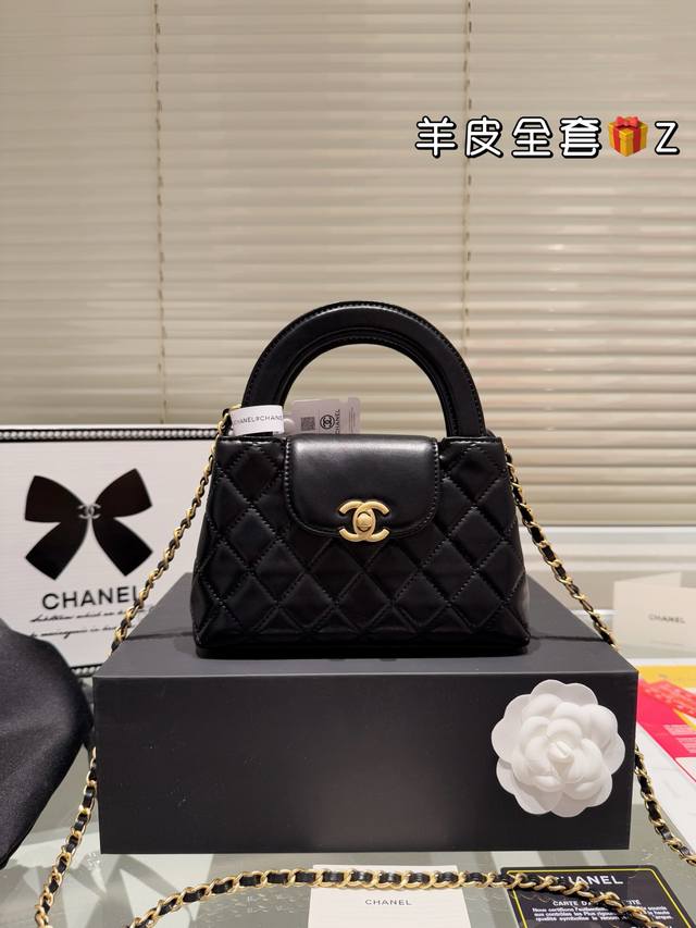 配盒羊皮size：20*12Cm小香家Chanel 香奈儿23K Kelly最美的23K，太好看了想要马上滴滴Sa的冲动毛呢新包真的超香哦！