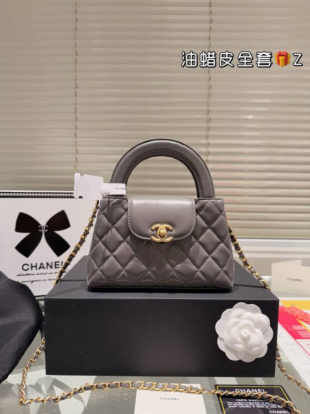 配盒羊皮size：20*12Cm小香家Chanel 香奈儿23K Kelly最美的23K，太好看了想要马上滴滴Sa的冲动毛呢新包真的超香哦！