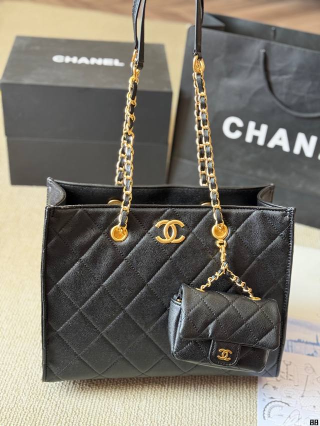 Chanel 黑金二合一托特包 慵懒随性又好背上身满满的惊喜高级慵懒又随性彻底心动的一只size：30 25Cm