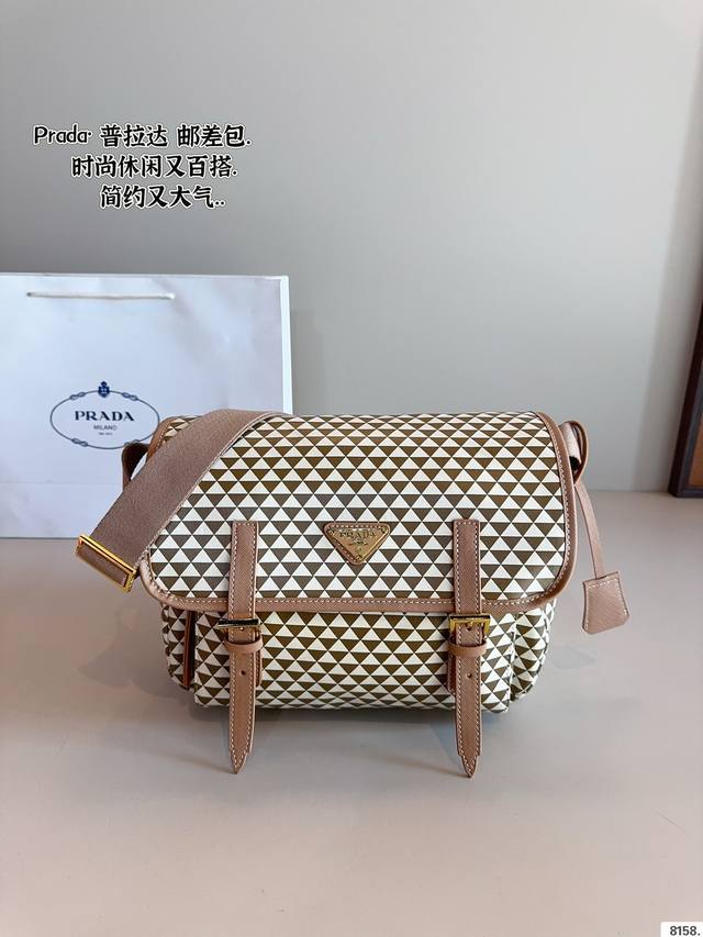 Prada 普拉达 新款Re-Nylon尼龙经典斜挎包爆款原开版发夏爆季款 绝美 大爱 原版 斜布纹手感很好 独丝家印Logo 原版端高定制五金 包包轻简便单实