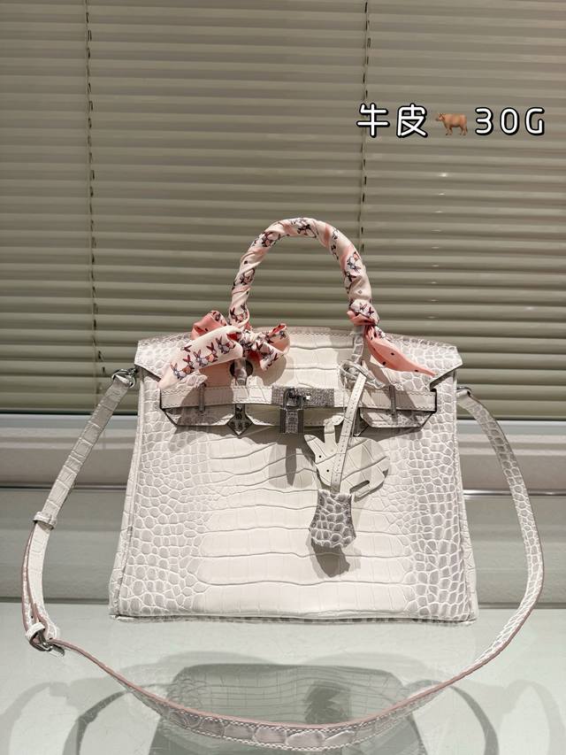 顶级原单 头层牛皮 hermes Birkin 25系列限量喜马拉雅系列 白富美必备神器 凯莉喜马拉雅高定系列 包型完美呈现出气质 整个包的构造 足够满足大空间