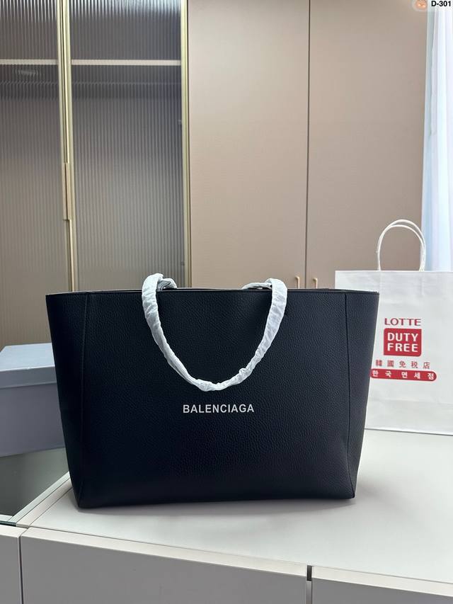 巴黎世家 balenciaga 购物袋托特包简单实用耐看 愈看愈好看！！！！d-301尺寸36.16.27 - 点击图像关闭