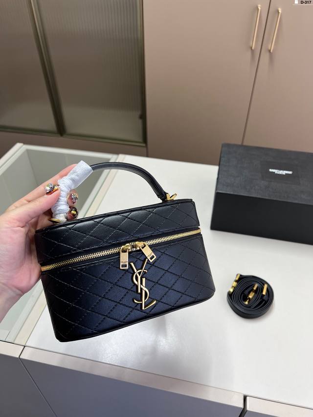 Ysl 圣罗兰精致女神推荐入手呦美貌与实用并存 内里隔层方便收纳出行必备化妆包收纳包 d-317尺寸18×12折叠盒